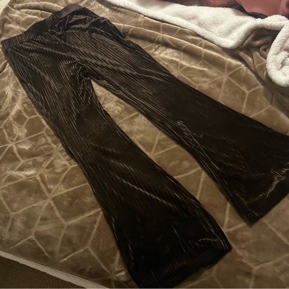 NWT 🤎 🖤 SHEIN Velvet Bellbottoms - Picture 5 of 6